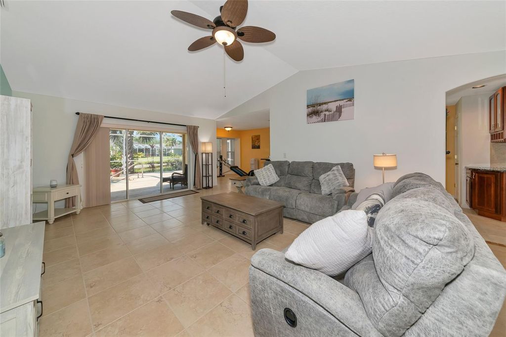 Photo of 3718 61st Drive E, Bradenton, FL 34203 (MLS # A4652221)