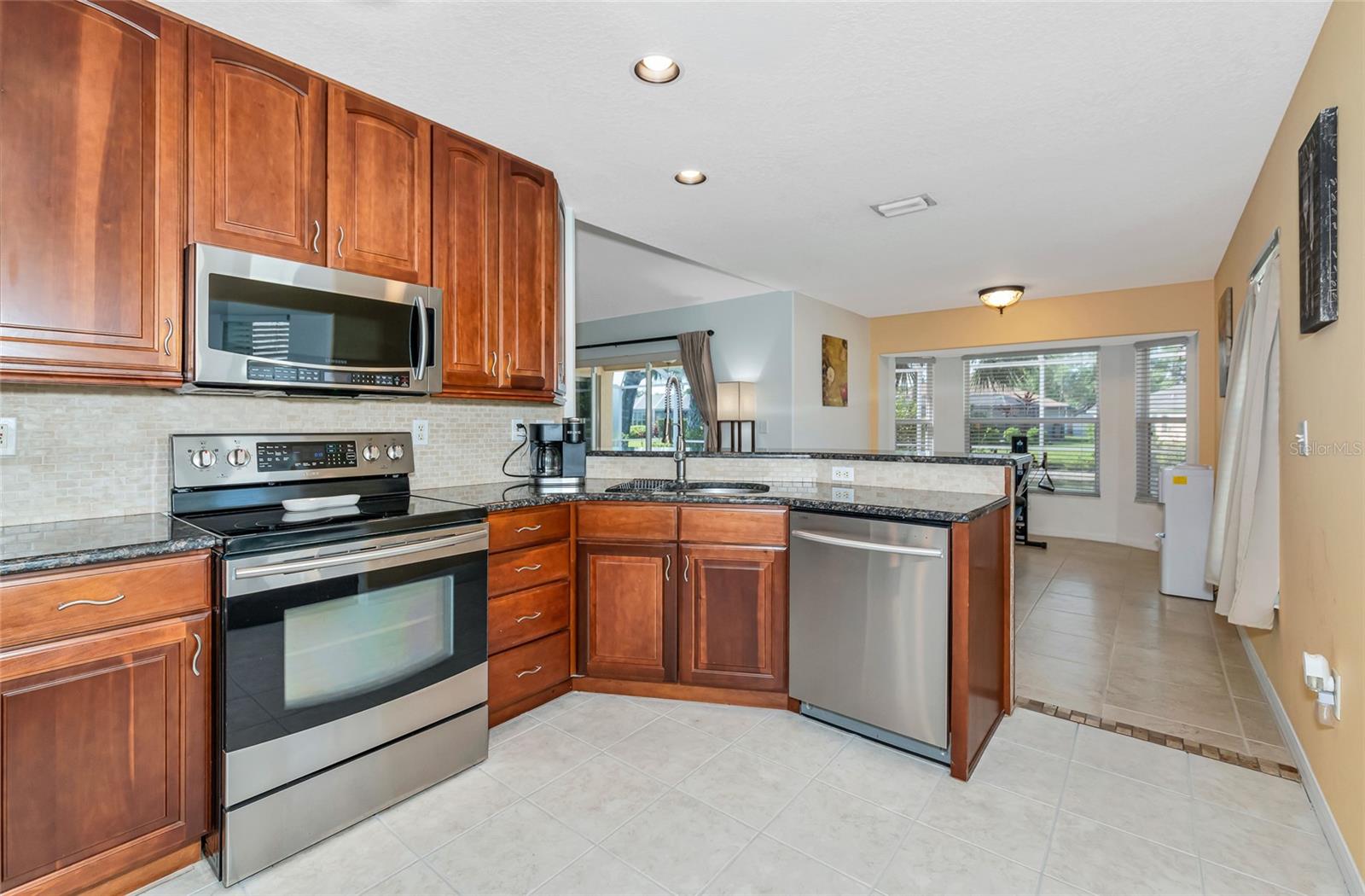 REGAL OAKS - Residential
