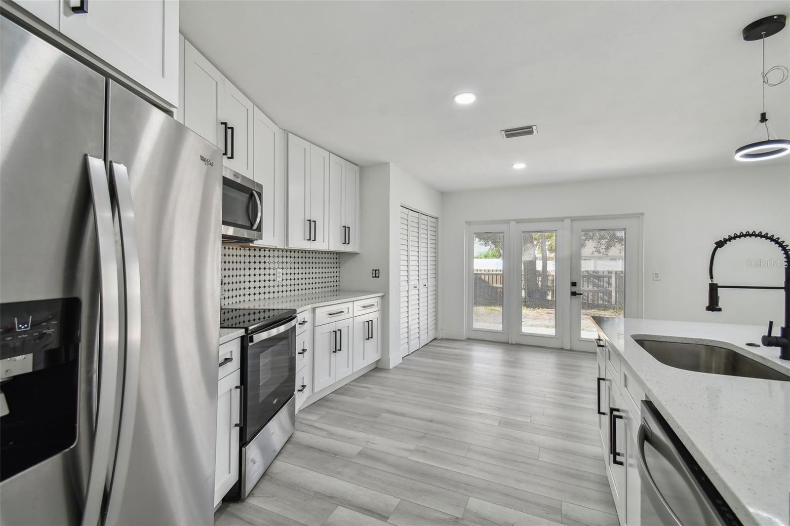 COUNTRY PLACE WEST UNIT III - Residential