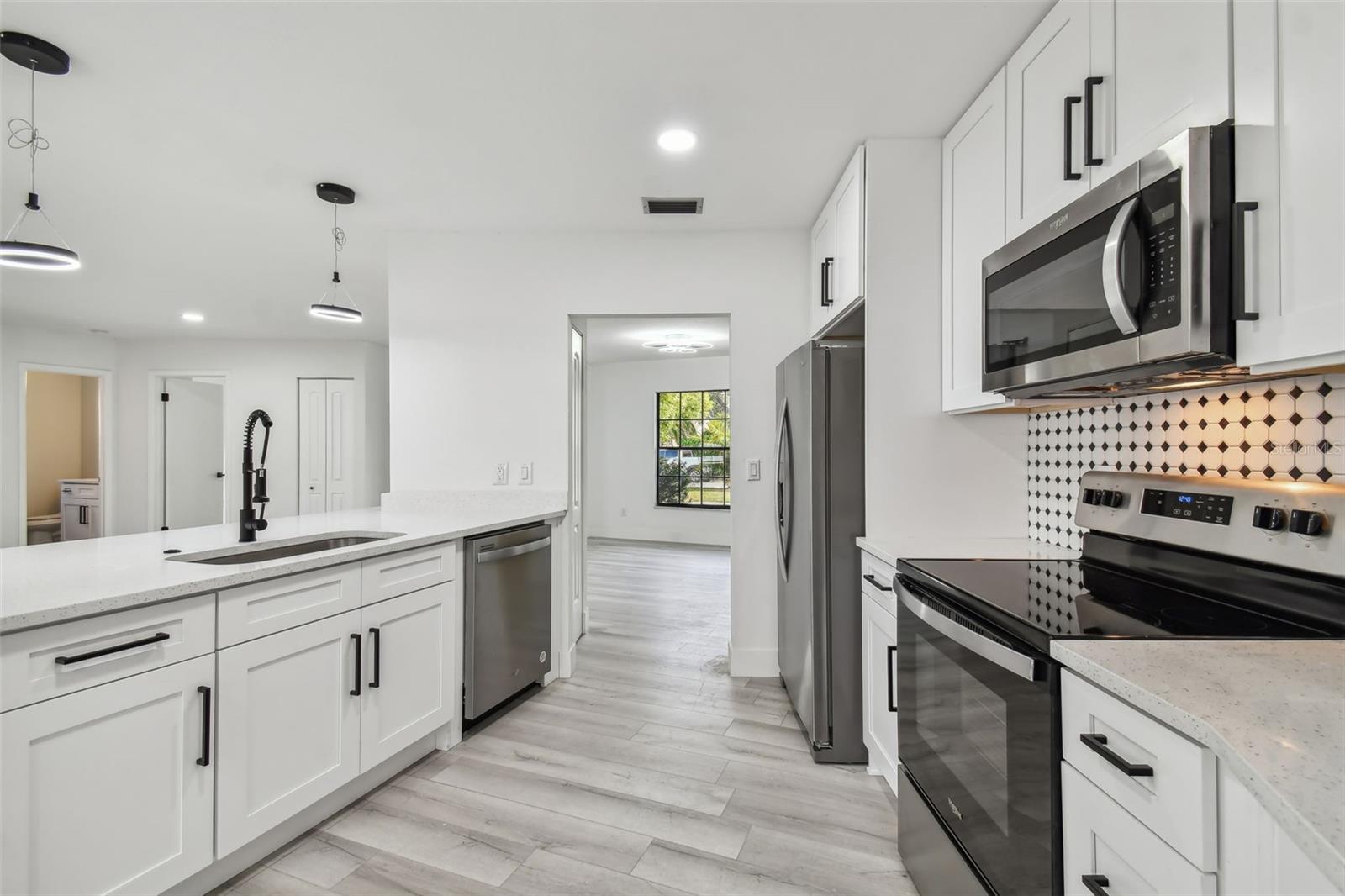 COUNTRY PLACE WEST UNIT III - Residential