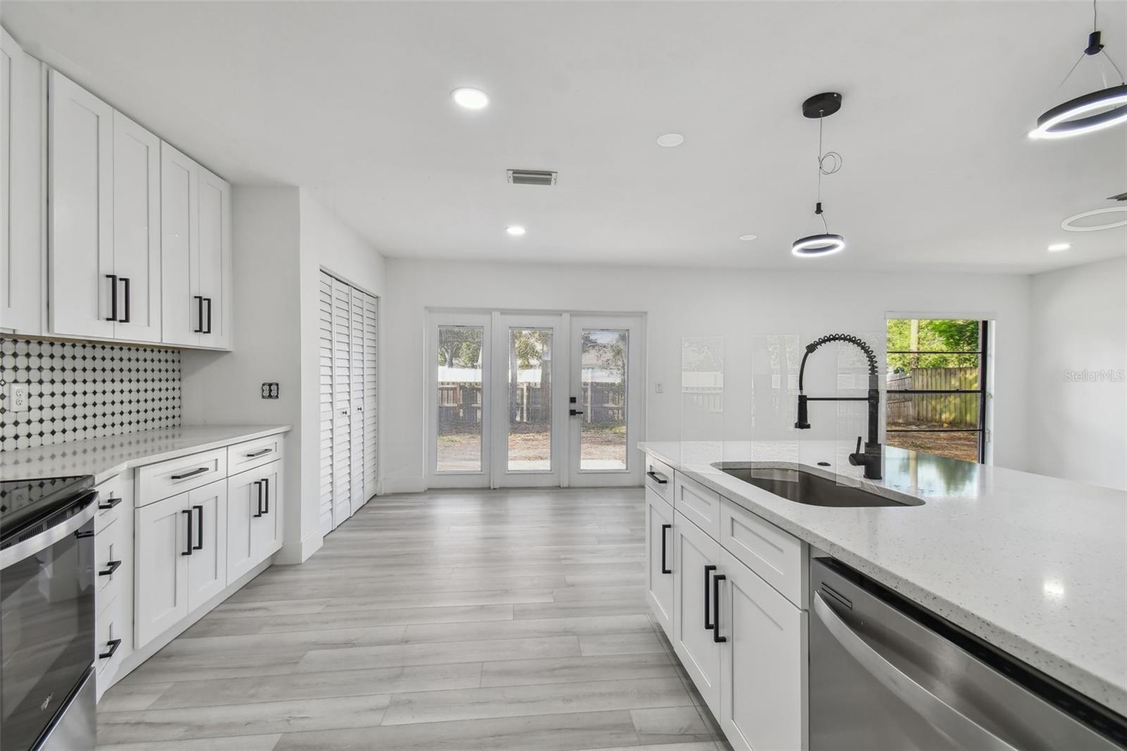 COUNTRY PLACE WEST UNIT III - Residential