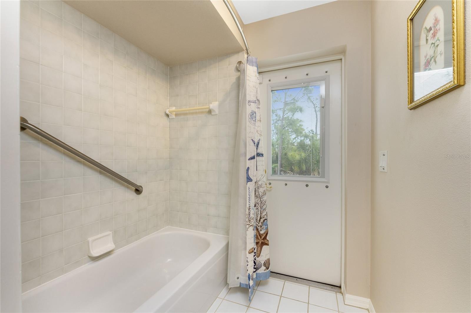 ROTONDA WEST BROADMOOR - Residential