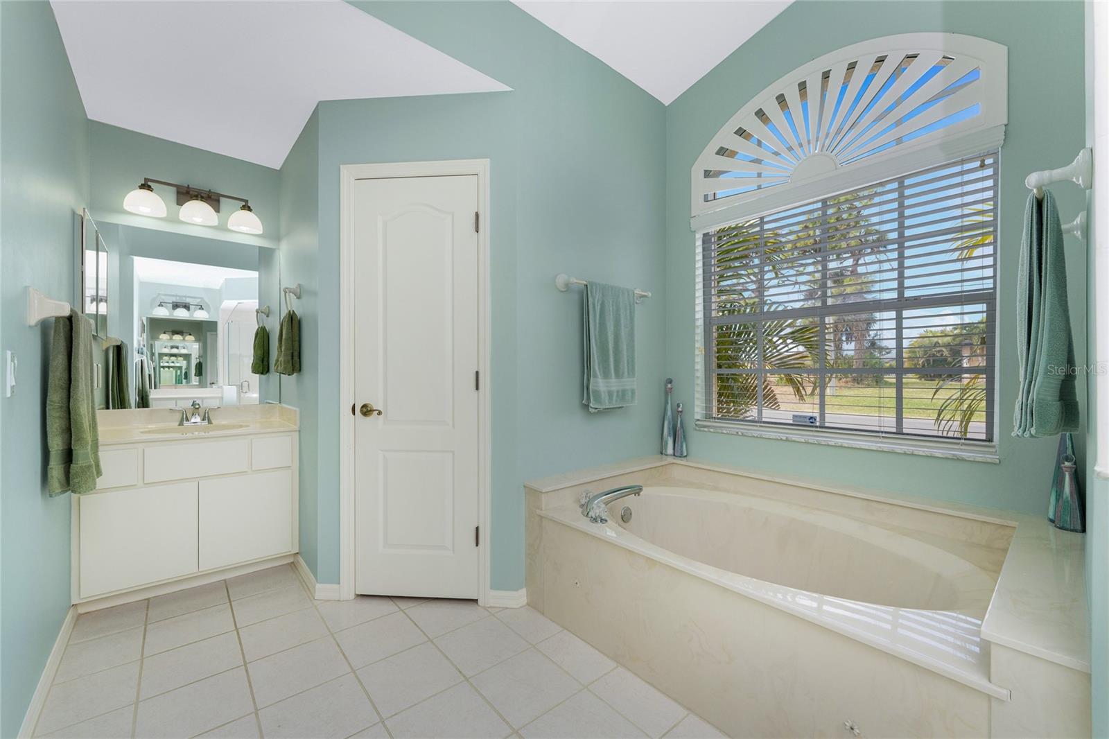 ROTONDA WEST BROADMOOR - Residential