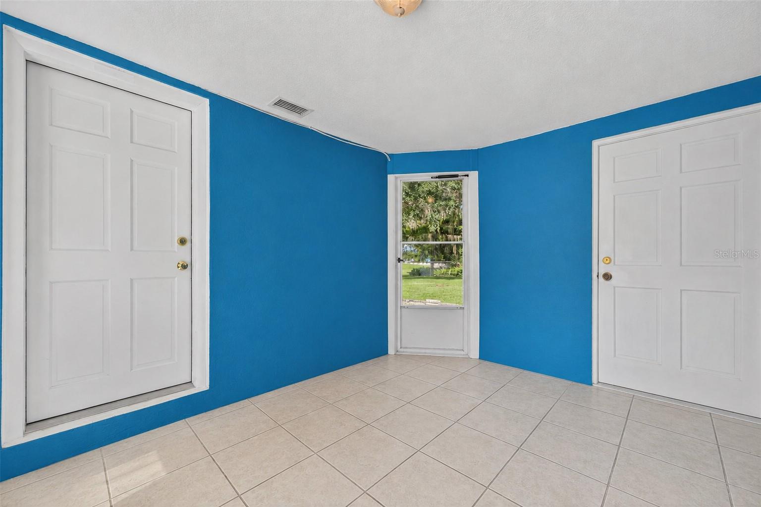 ACREAGE & UNREC - Residential
