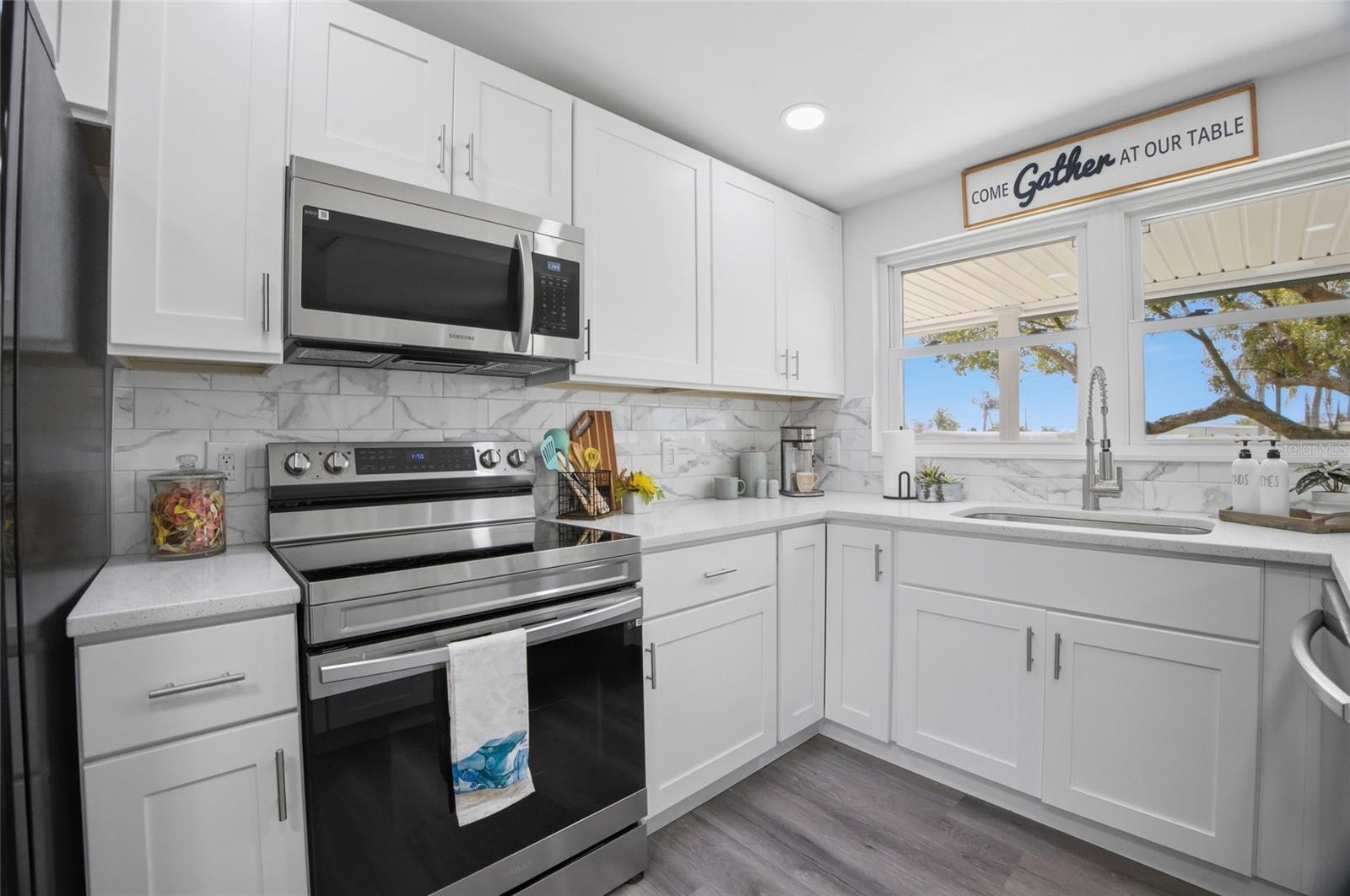 DOTSONS GROVE ESTATES 1ST ADD - Residential