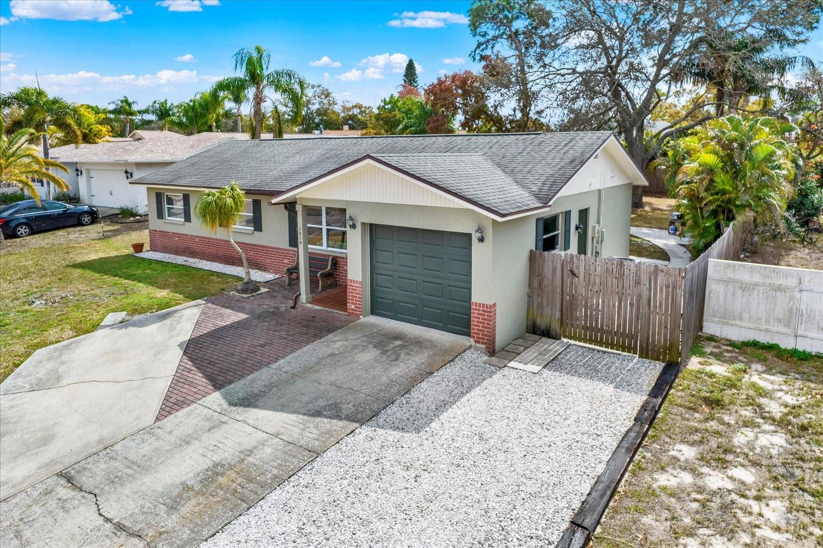 GULFVIEW WOODS - Residential