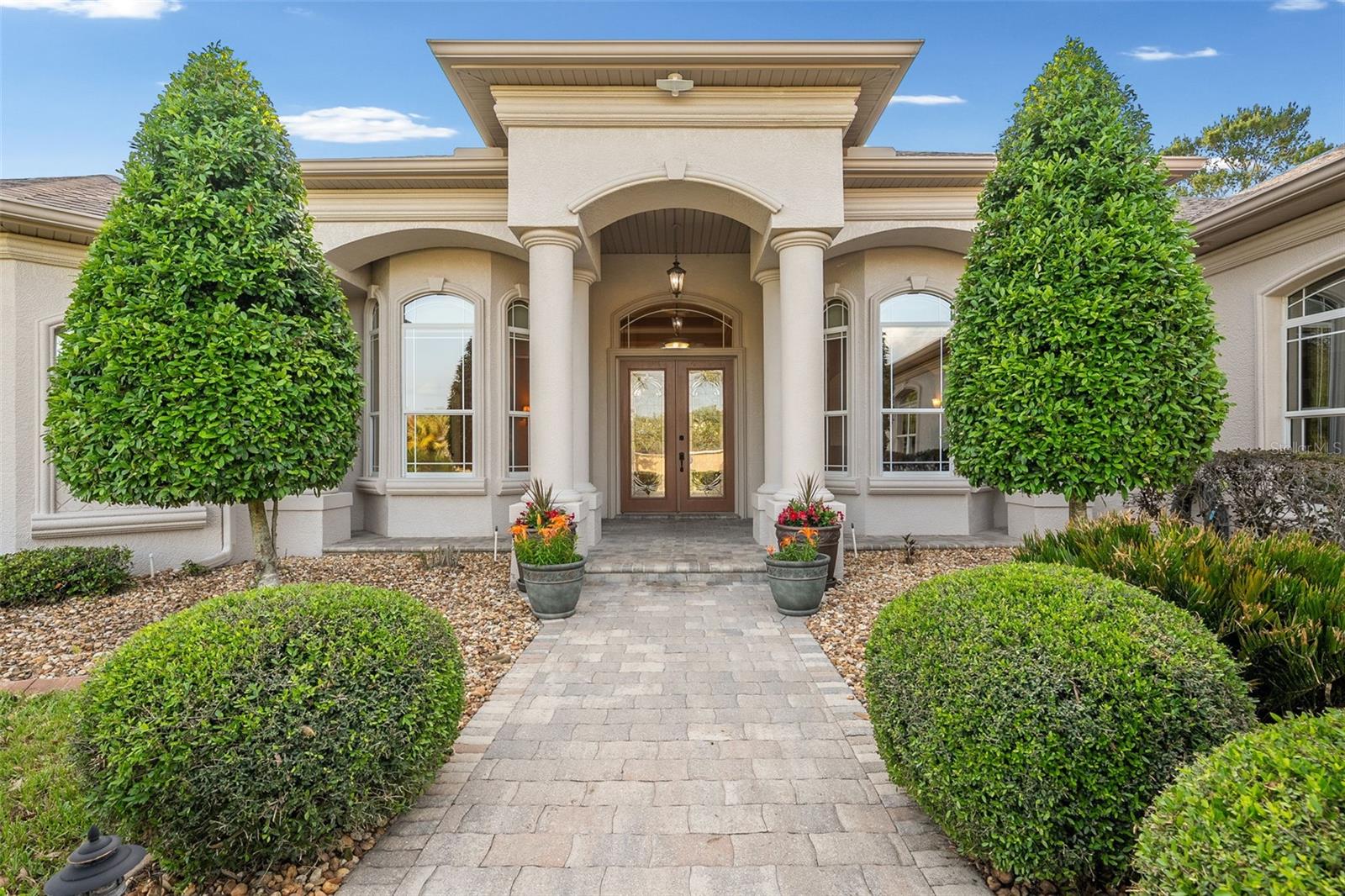 10117 BREEZY PINES COURT