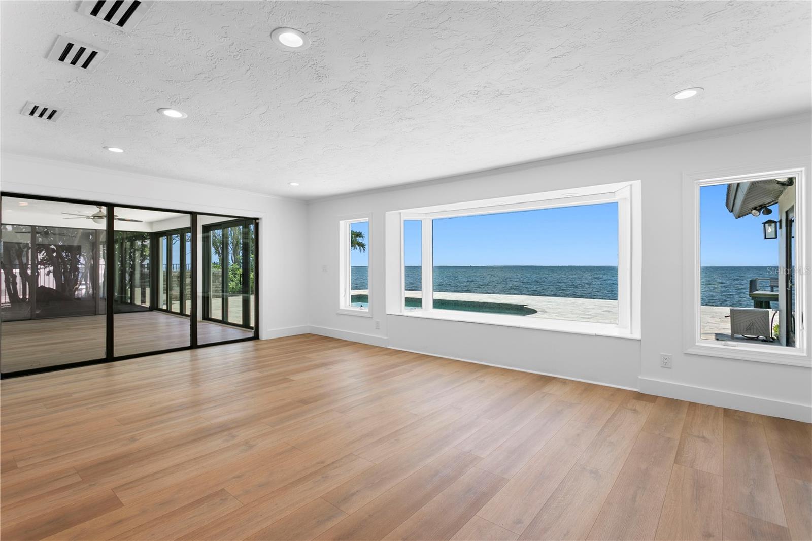 VENETIAN ISLES - Residential