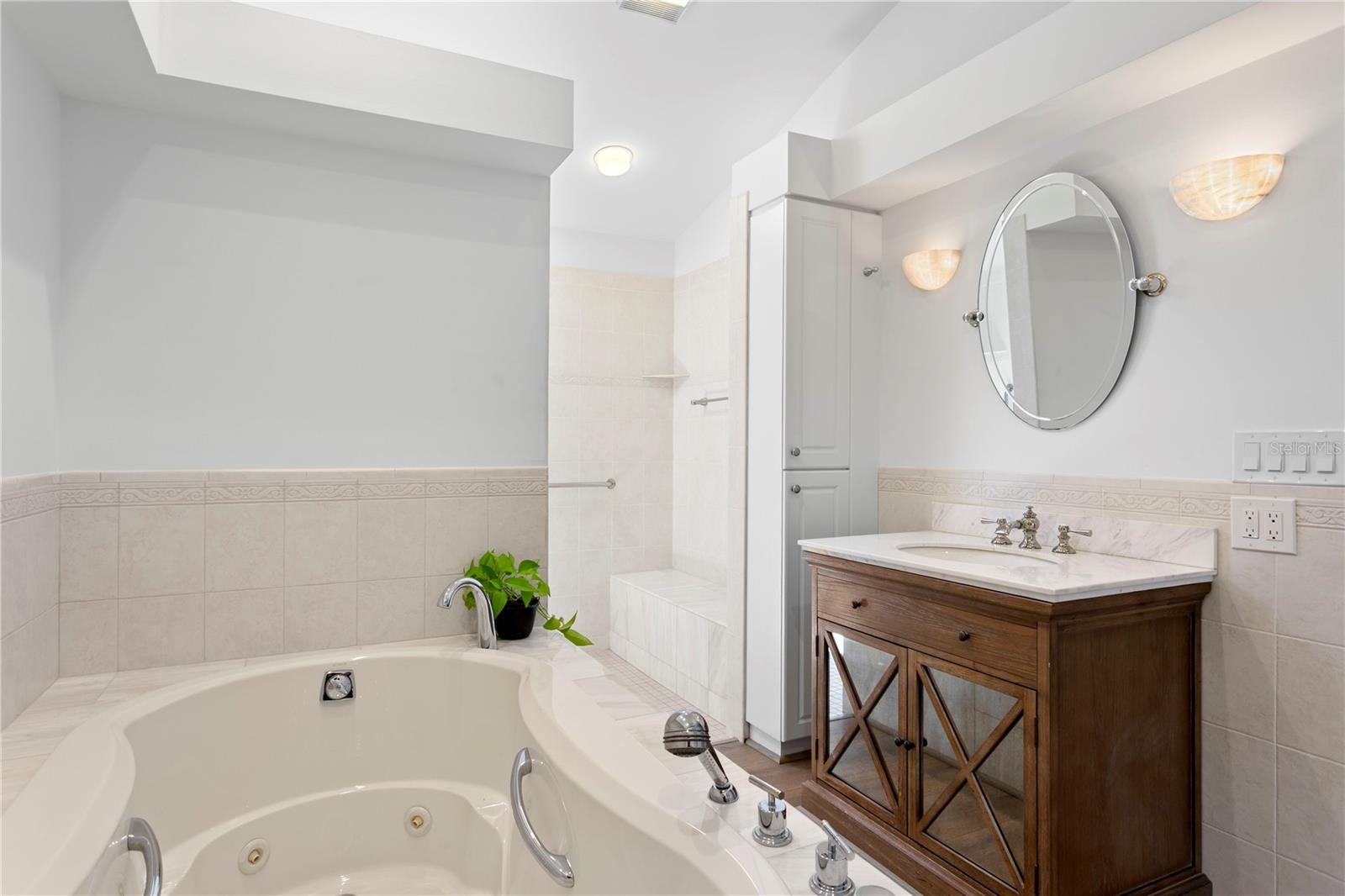 VENETIAN ISLES - Residential