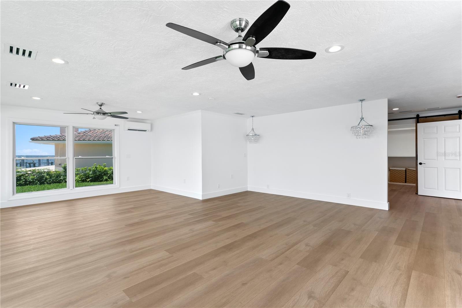 VENETIAN ISLES - Residential