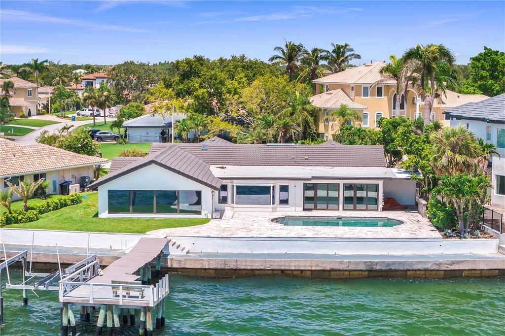 Photo of 2002 Carolina Circle NE, St Petersburg, FL 33703 (MLS # TB8398543)