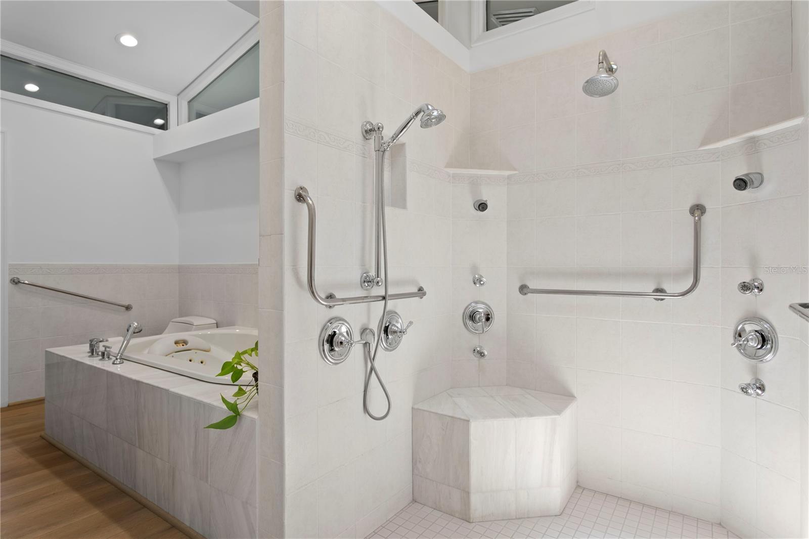 VENETIAN ISLES - Residential