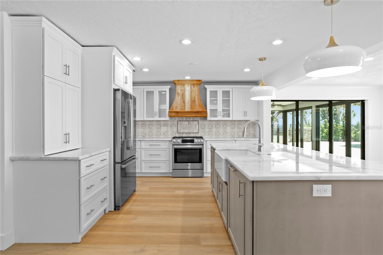 VENETIAN ISLES - Residential