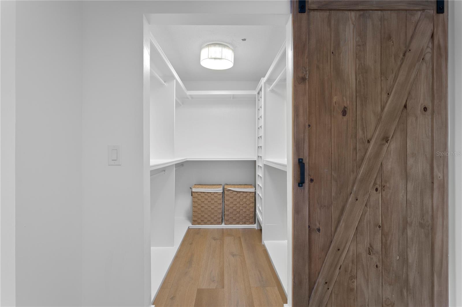 VENETIAN ISLES - Residential