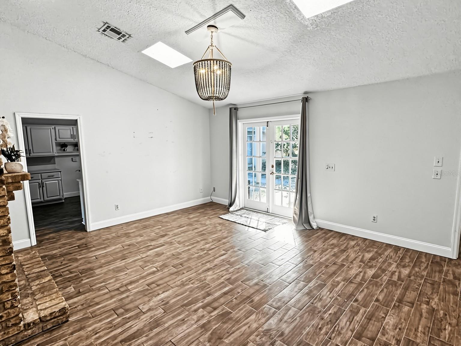 TUSCAWILLA UNIT 07 - Residential