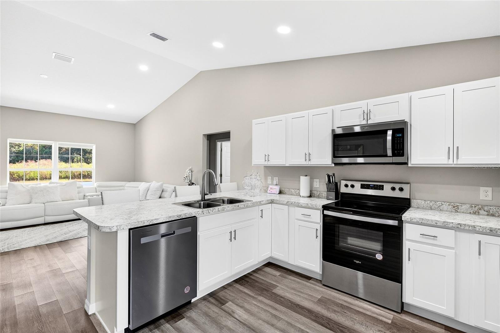 MARION OAKS UN ELEVEN - Residential