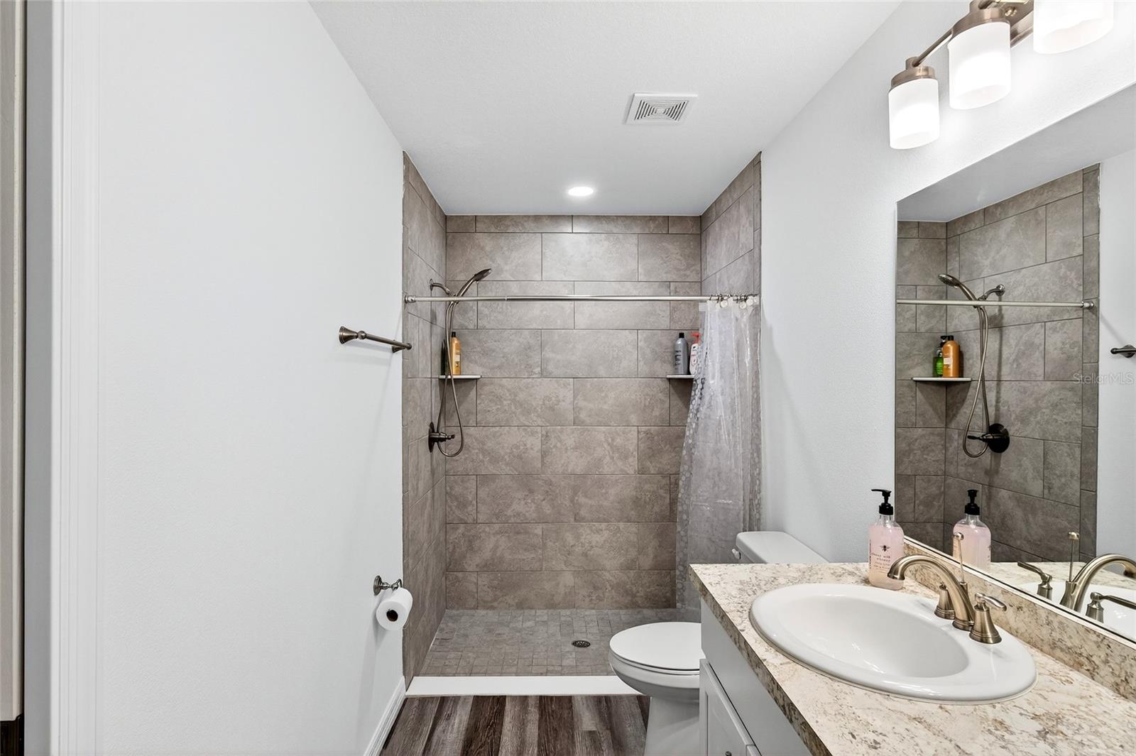 MARION OAKS UN ELEVEN - Residential