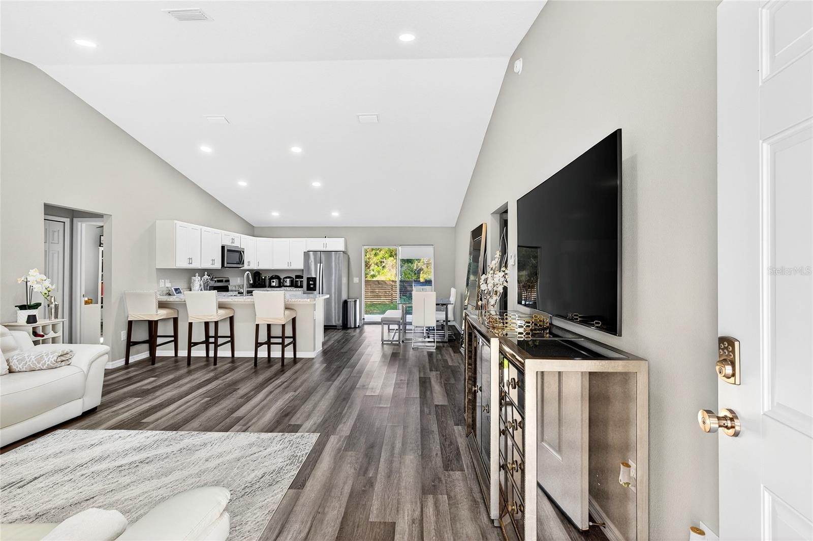 MARION OAKS UN ELEVEN - Residential