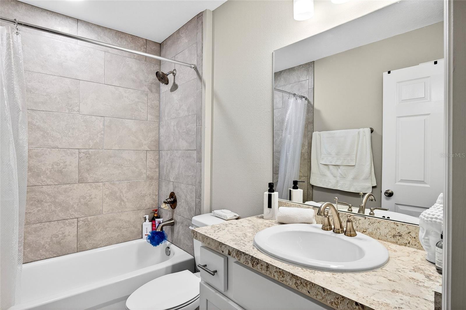 MARION OAKS UN ELEVEN - Residential