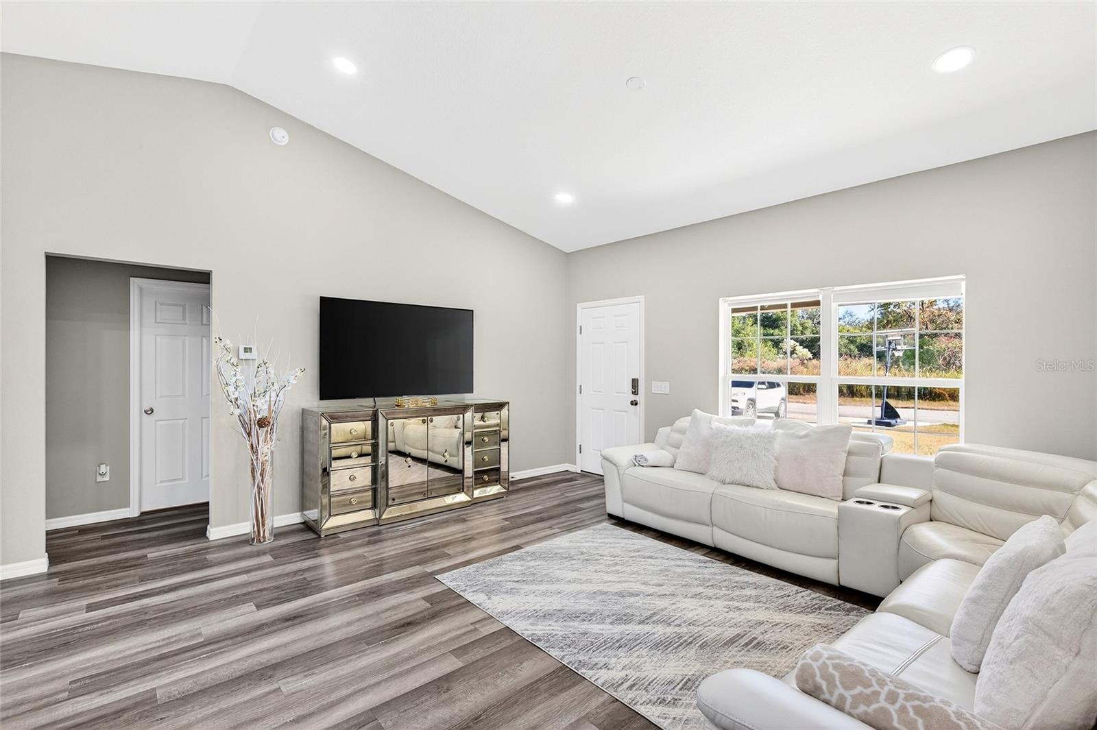 MARION OAKS UN ELEVEN - Residential