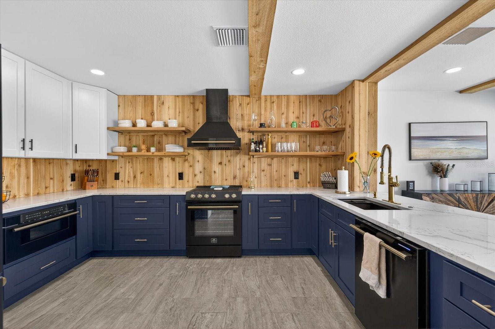 REDINGTON BEACH HOMES 6TH ADD - Residential