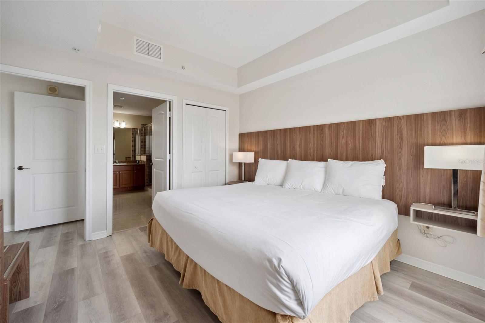 POINT ORLANDO RESORT CONDO PHASE 19512/3560 - Residential