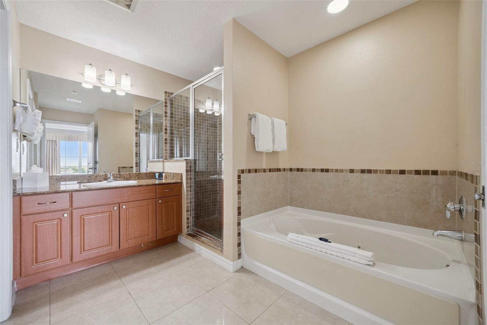 POINT ORLANDO RESORT CONDO PHASE 19512/3560 - Residential