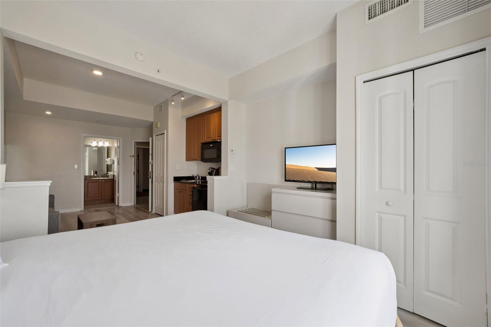 POINT ORLANDO RESORT CONDO PHASE 19512/3560 - Residential