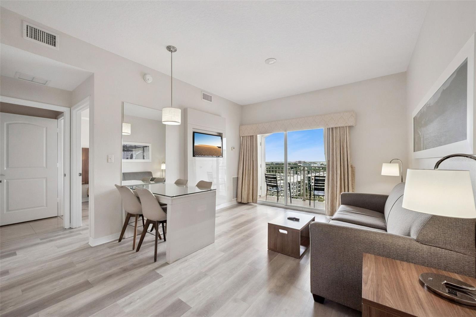 7395 UNIVERSAL BOULEVARD 1205