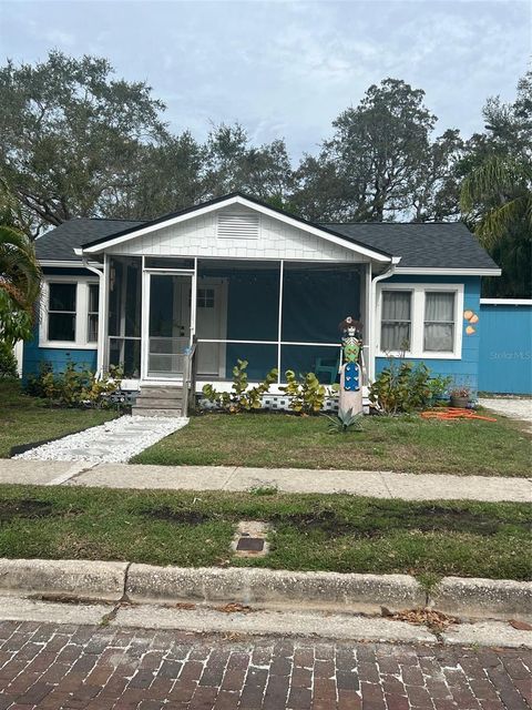 Photo of 520 Roanoke Street, Dunedin, FL 34698 (MLS # TB8464687)