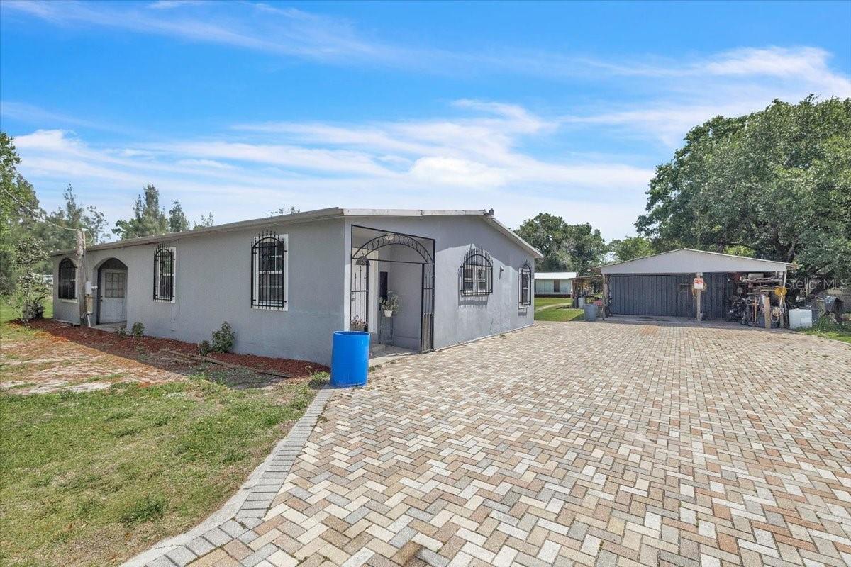 1326 NE FORREST AVENUE