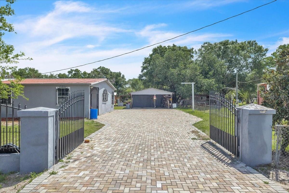 1326 NE FORREST AVENUE