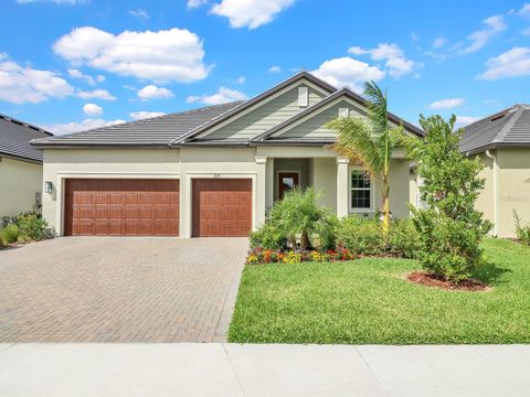 A home in PARRISH