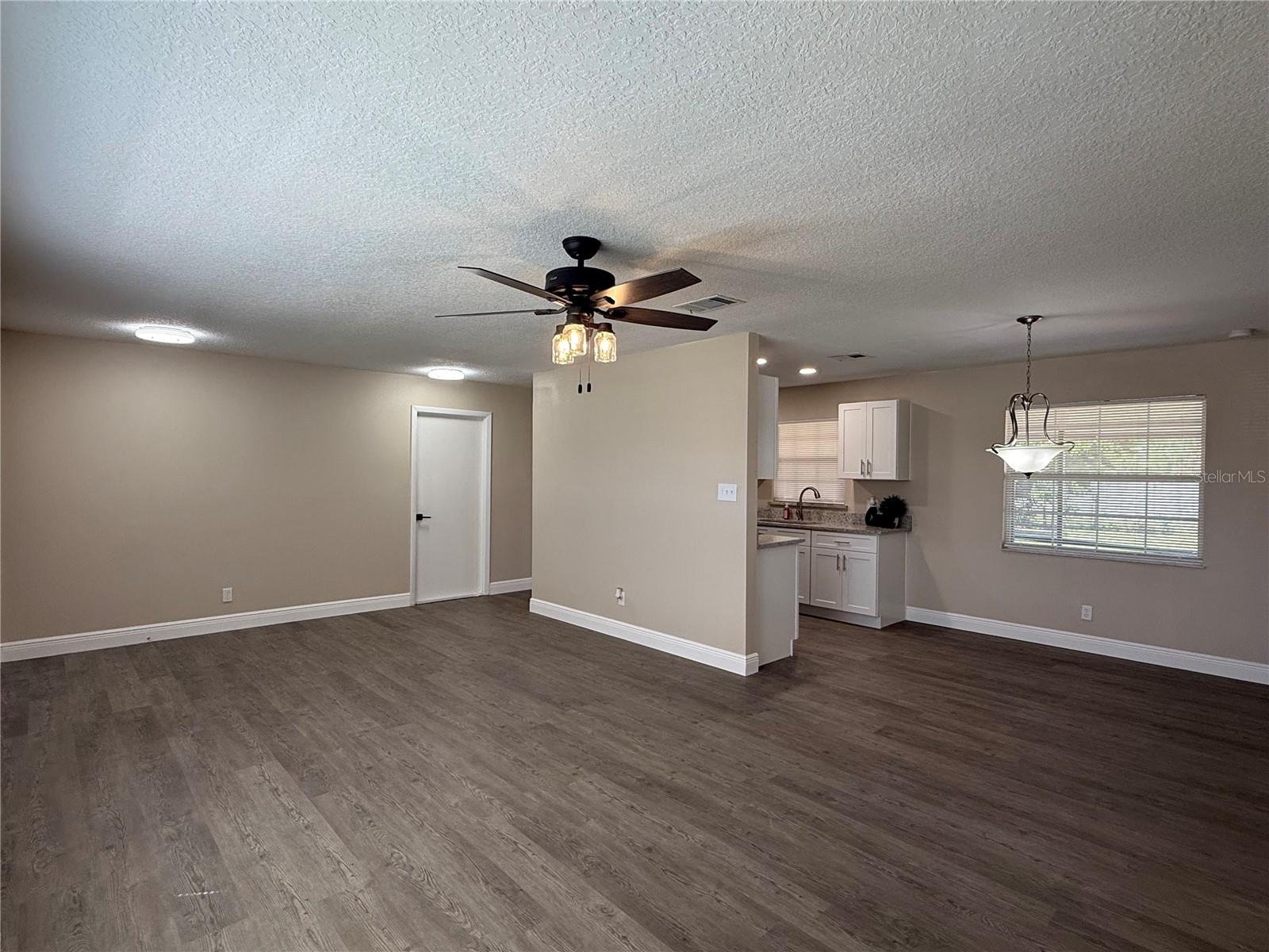 881 BRUNSWICK LANE