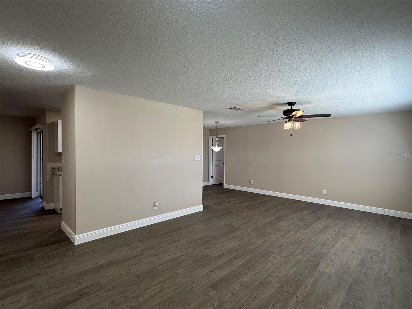 881 BRUNSWICK LANE