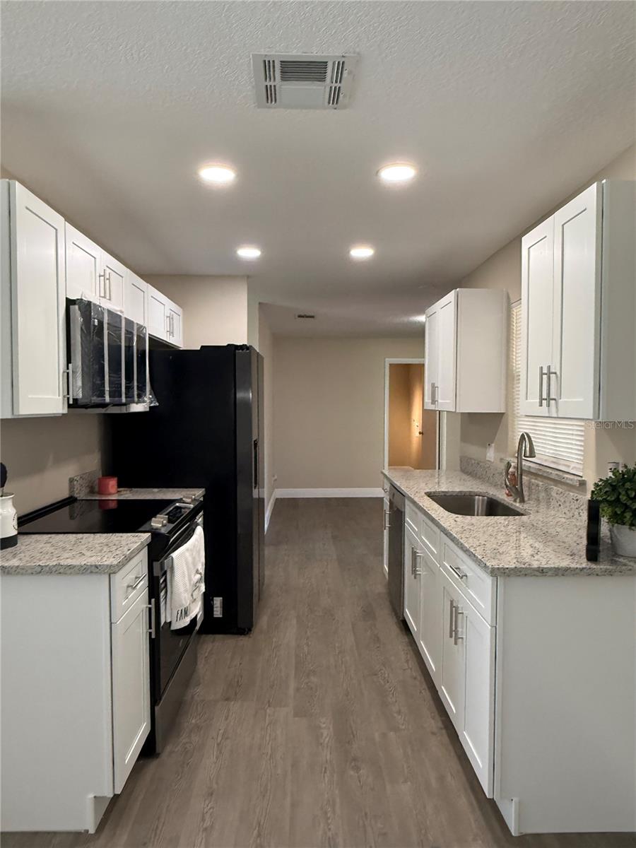 881 BRUNSWICK LANE