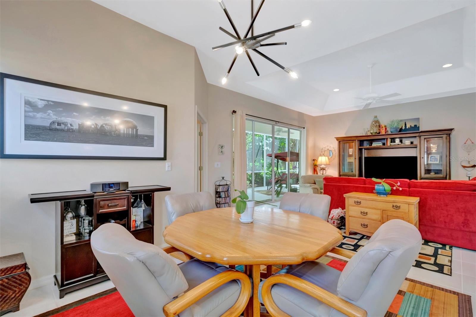 HAMPTONS UNIT 1 - Residential