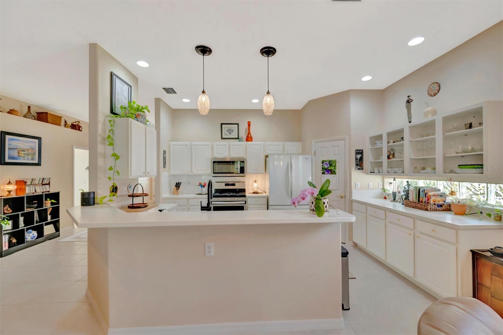 HAMPTONS UNIT 1 - Residential