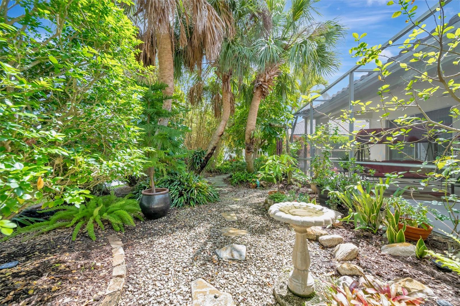 HAMPTONS UNIT 1 - Residential