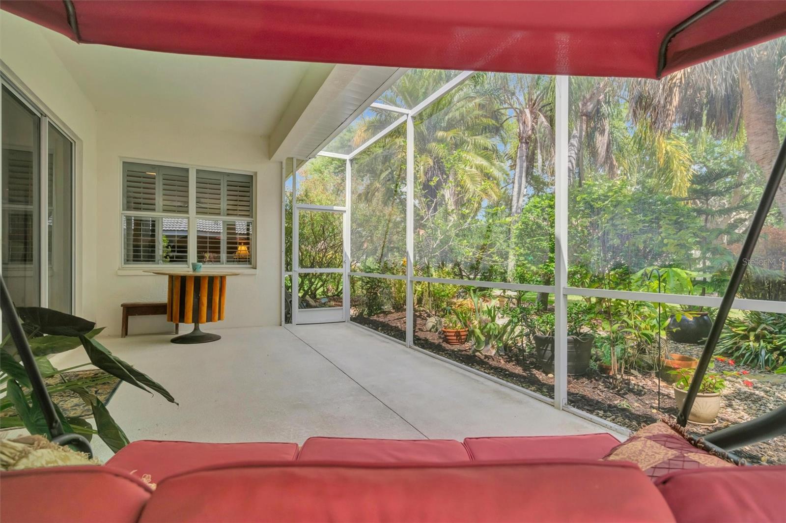 HAMPTONS UNIT 1 - Residential