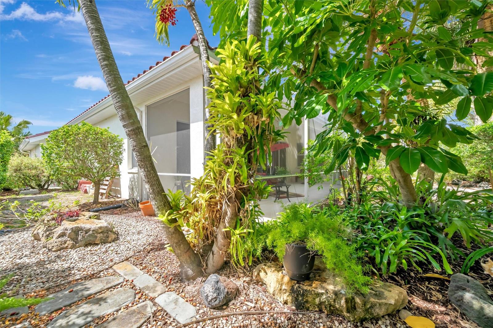 HAMPTONS UNIT 1 - Residential