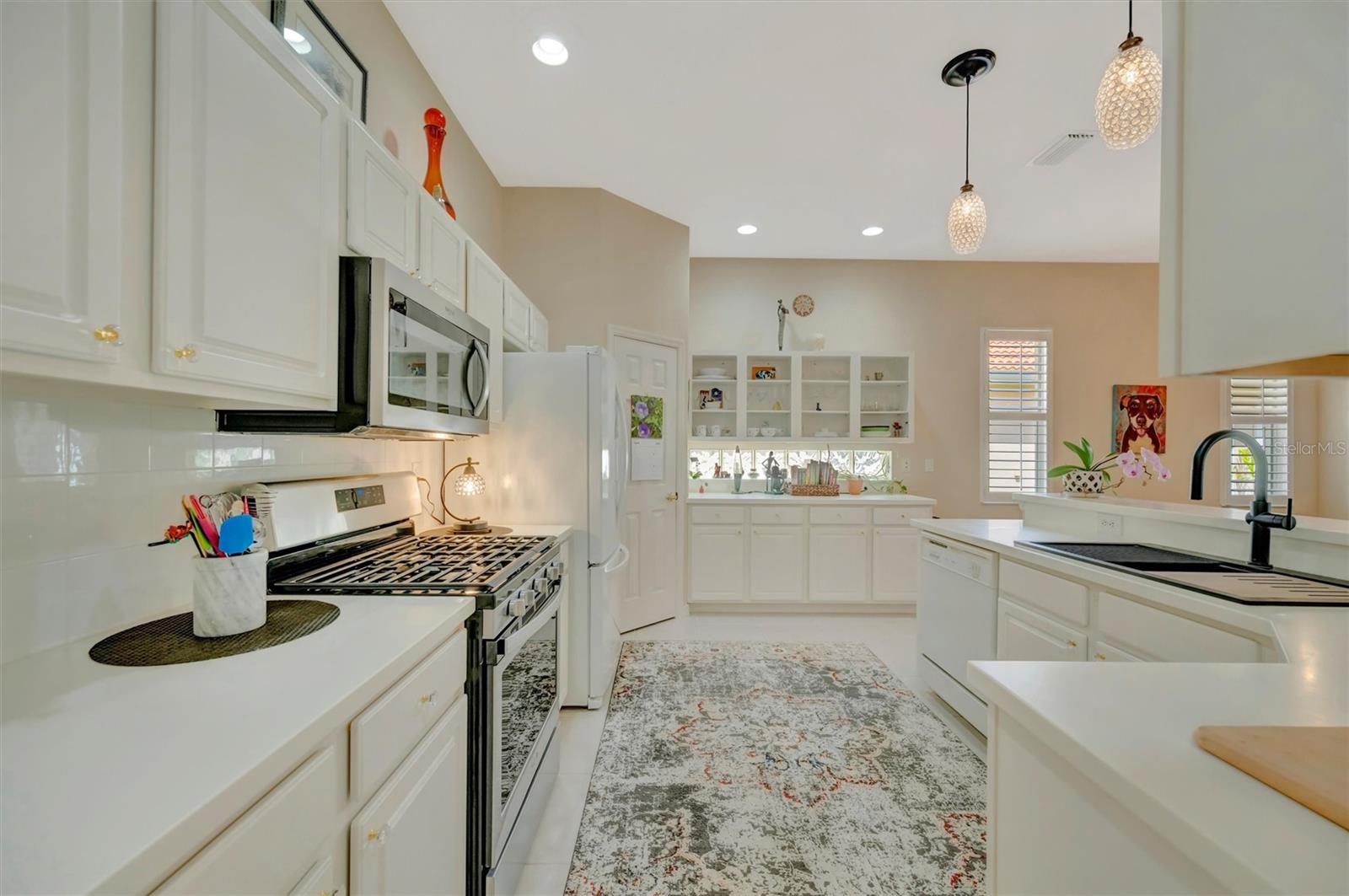 HAMPTONS UNIT 1 - Residential