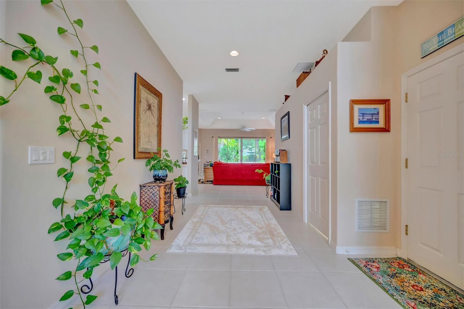 HAMPTONS UNIT 1 - Residential