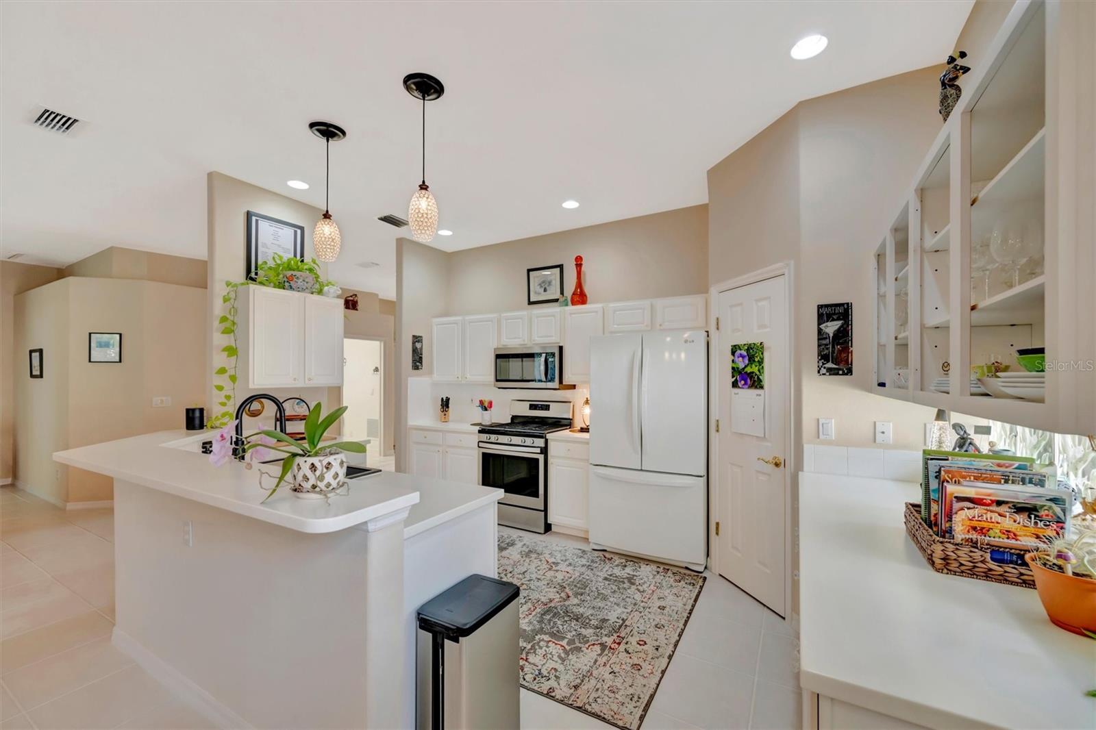 HAMPTONS UNIT 1 - Residential