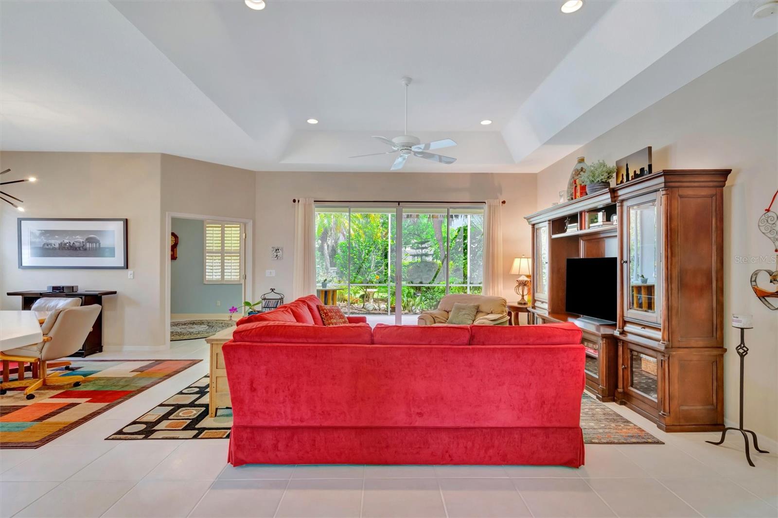 HAMPTONS UNIT 1 - Residential