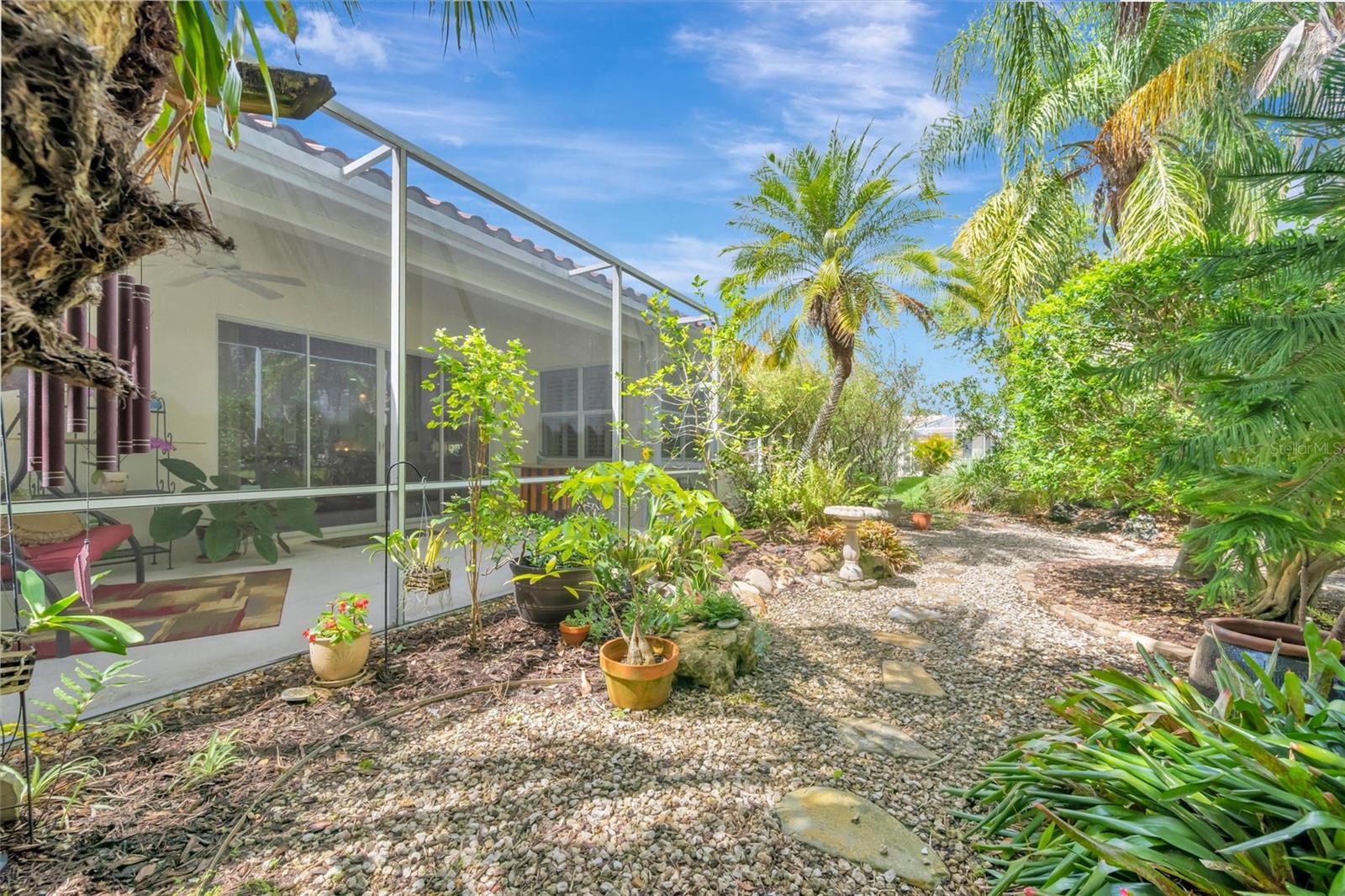 HAMPTONS UNIT 1 - Residential