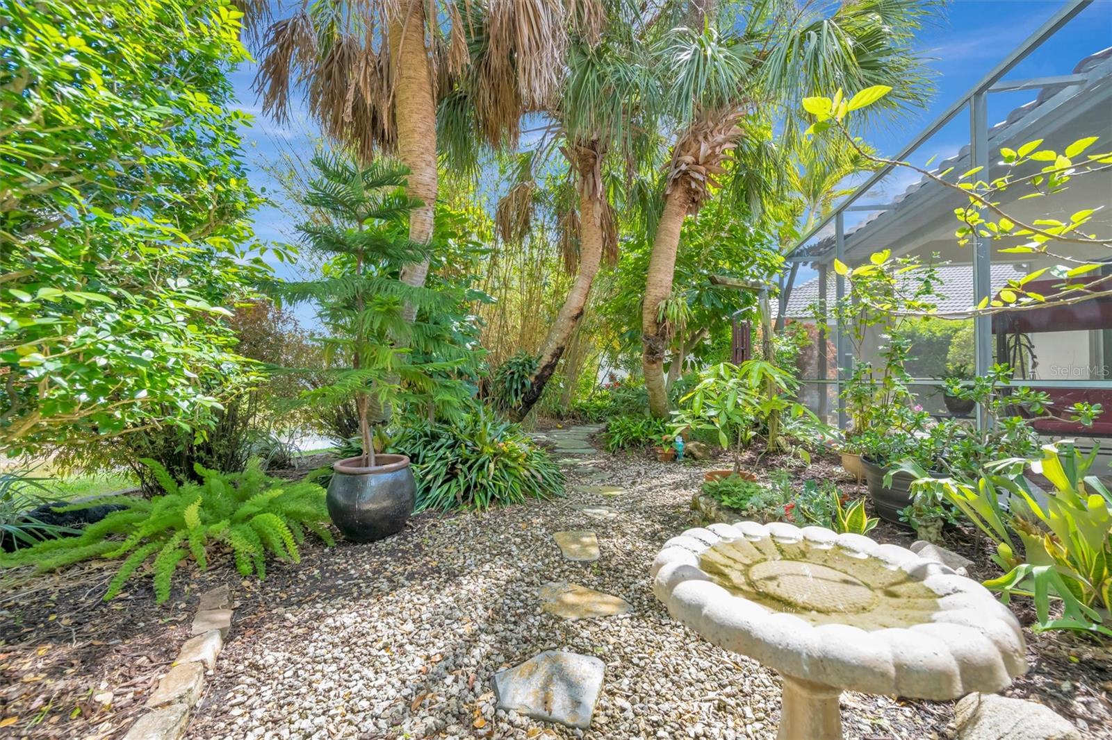 HAMPTONS UNIT 1 - Residential