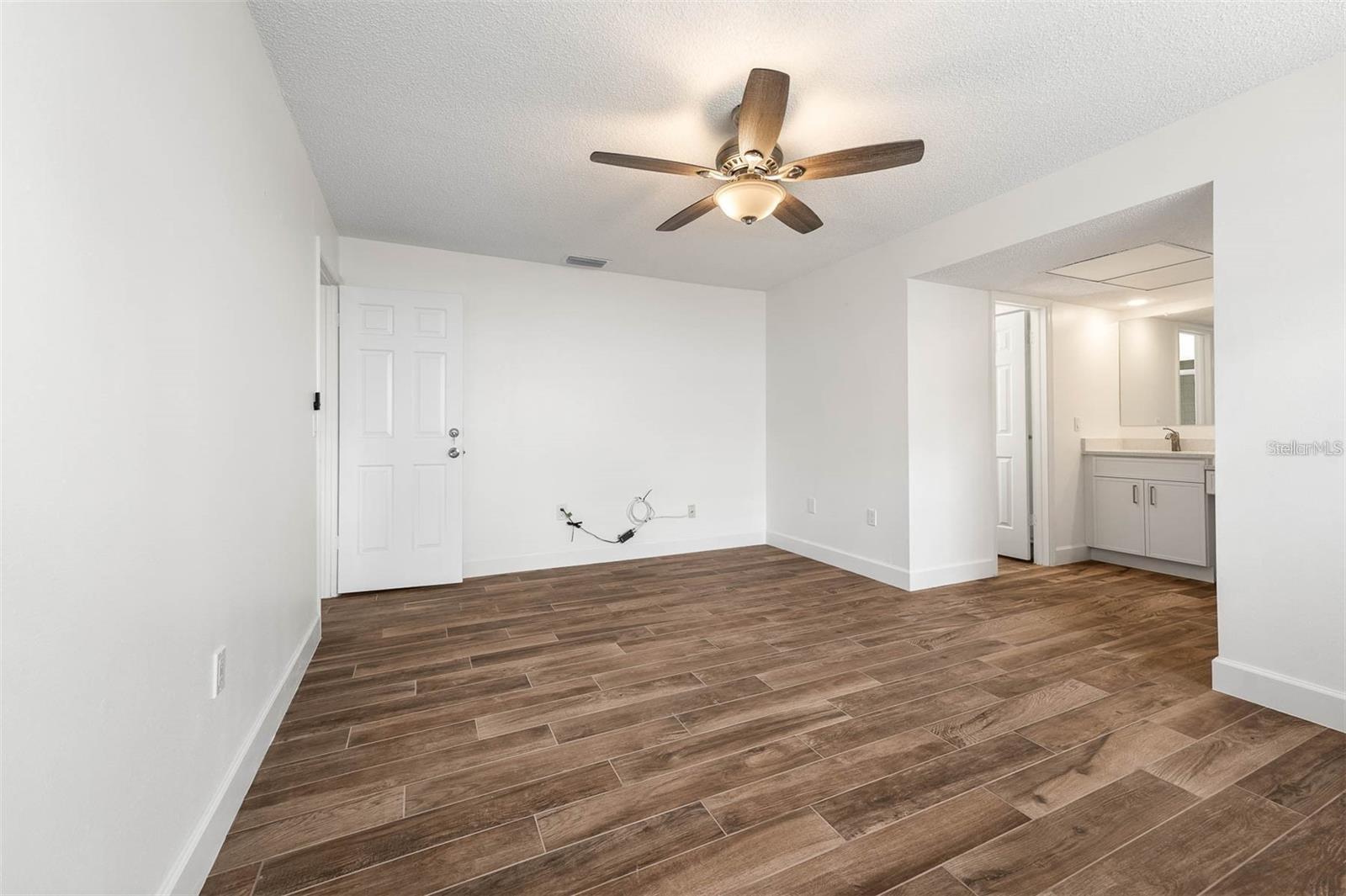 SAND LAKE HILLS SEC 04 - Residential