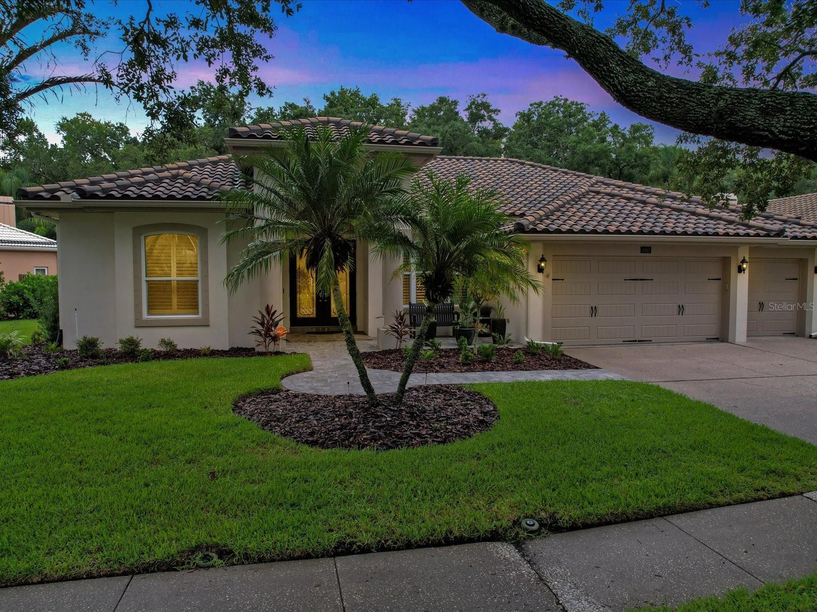 4987 CROSS POINTE DRIVE