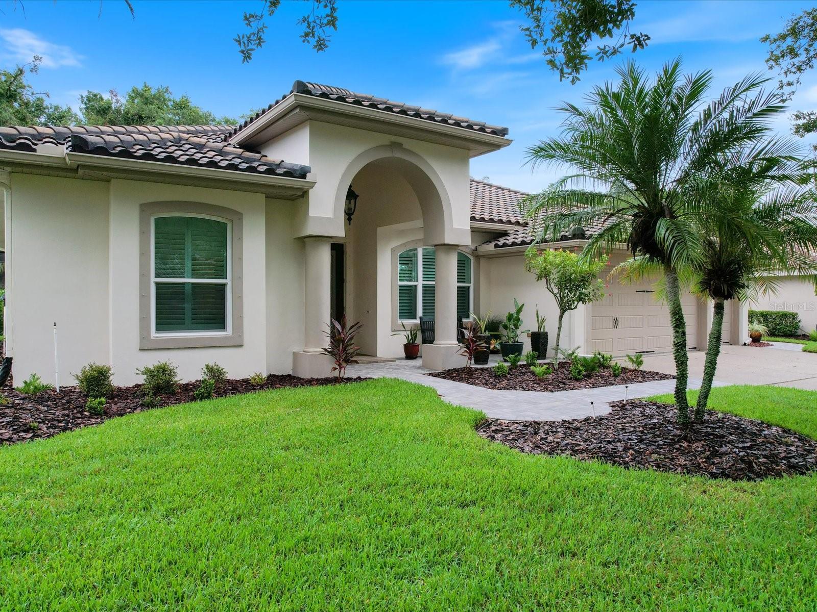 4987 CROSS POINTE DRIVE